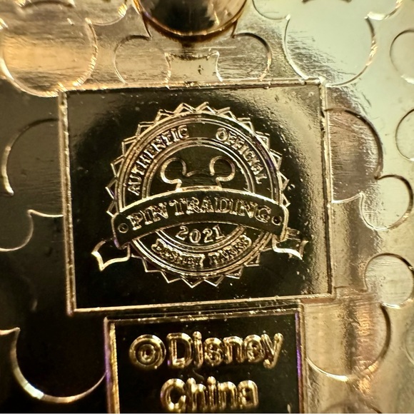 Pluto Chinese Lunar New Year of the Ox 2021 Mystery Disney Pin - Picture 8 of 9
